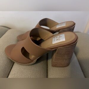 dv By Dolce Vita Women's Dandy Dual Strap Heeled Sandal Size 6.5 [Café - Tan]